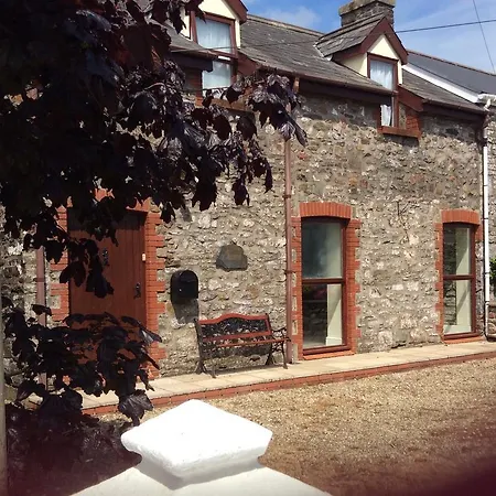 Y Buarth Villa Llansaint Room photo